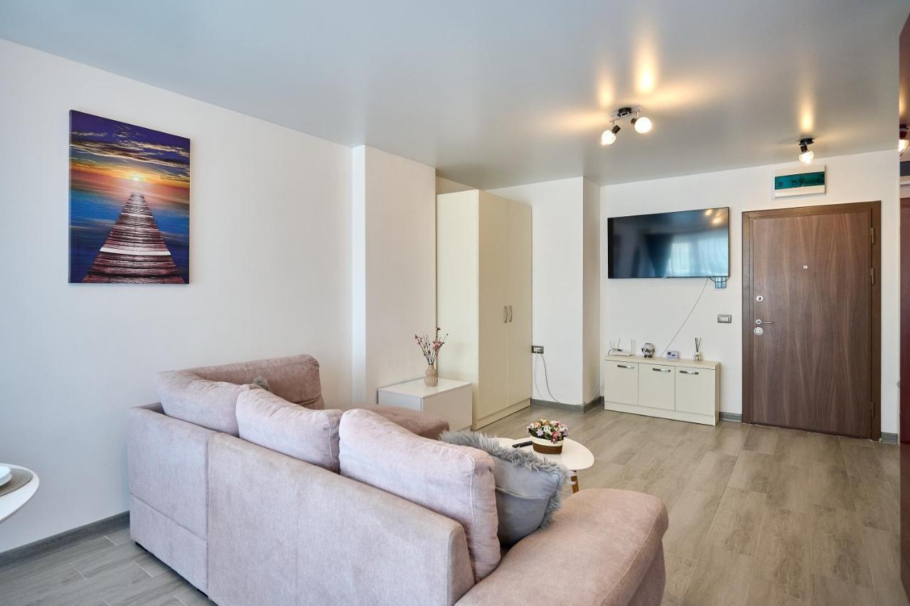 Palmas - Pool By N10 Apartman Năvodari Kültér fotó